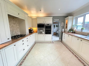 Photo 21- click for photo gallery